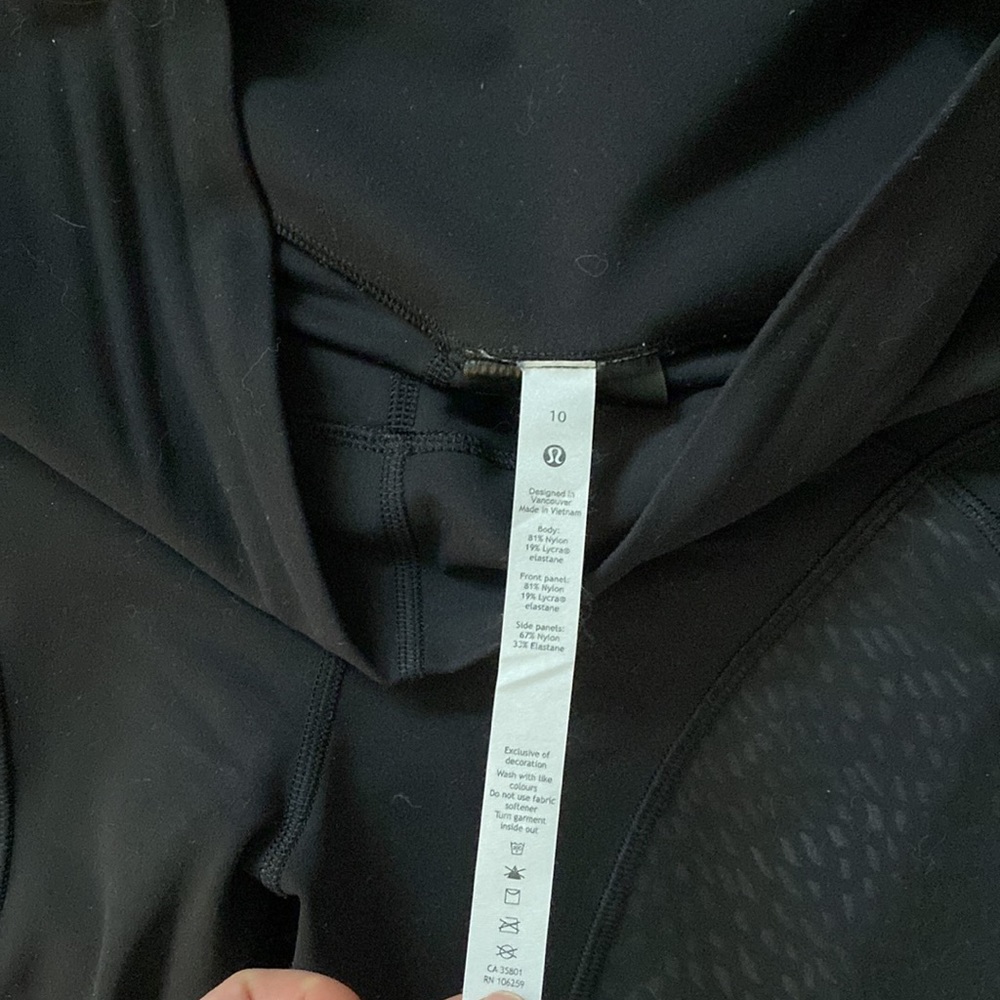 Black Lululemon Mid-Rise Yoga Crop 23" - Picture 6 of 7